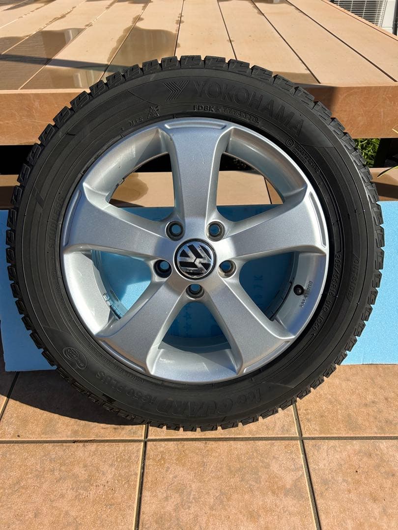 VW純正　16インチホイール　スタッドレスタイヤ4本セット　ゴルフ7や6などに！