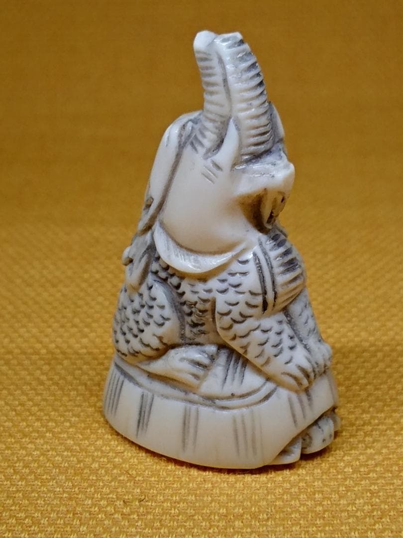 ゾウ　 細密彫刻　根付　オブジェ　置物　インテリア　工芸品　美術品　A2667