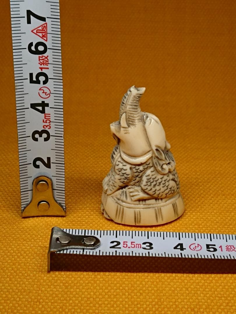 ゾウ　 細密彫刻　根付　オブジェ　置物　インテリア　工芸品　美術品　A2667