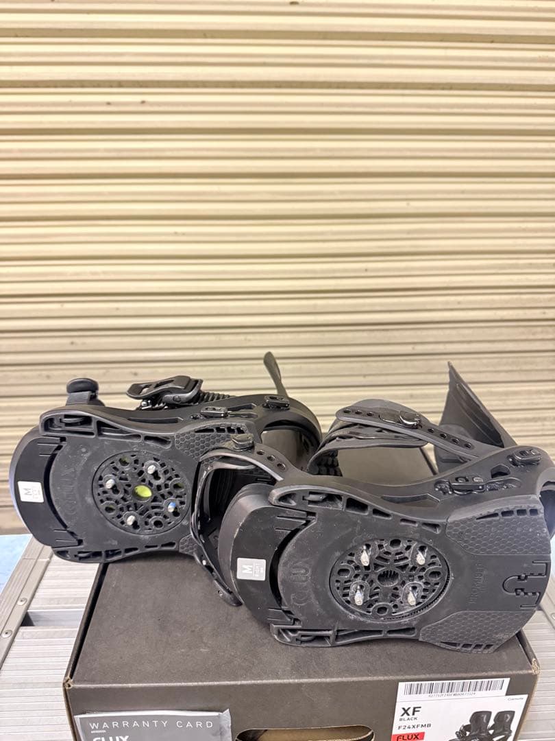 FLUX XF スノーボード　 バインディングM 黒　フラックス