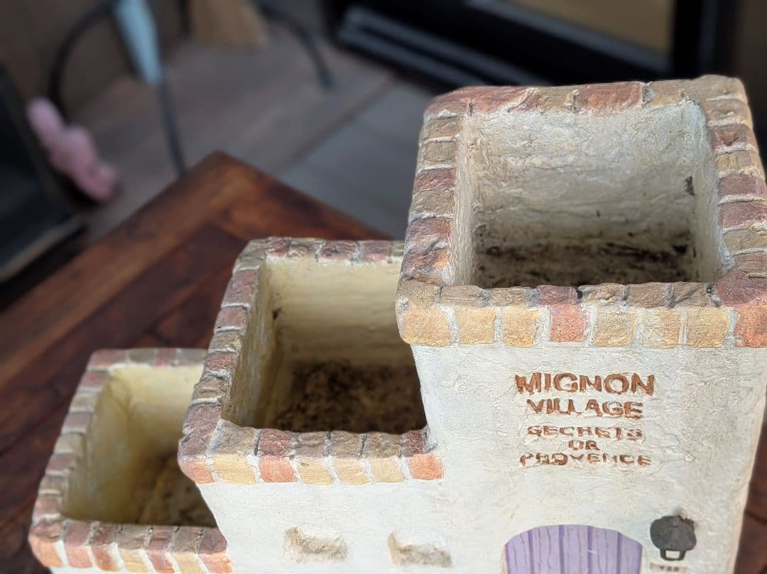 とっても可愛い！！猫ちゃんのオシャレな階段プランター 　セトクラフト