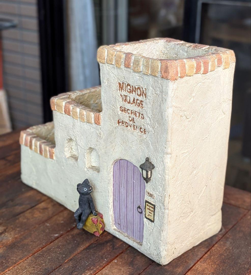 とっても可愛い！！猫ちゃんのオシャレな階段プランター 　セトクラフト