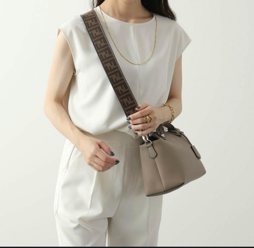 ららFENDI フェンディ　ストラップユー　ズッカ