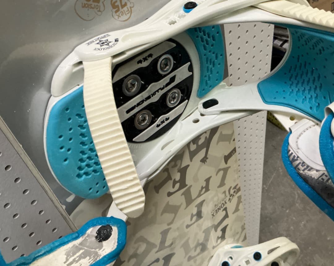 YONEX スノーボード ビンディングFLUX