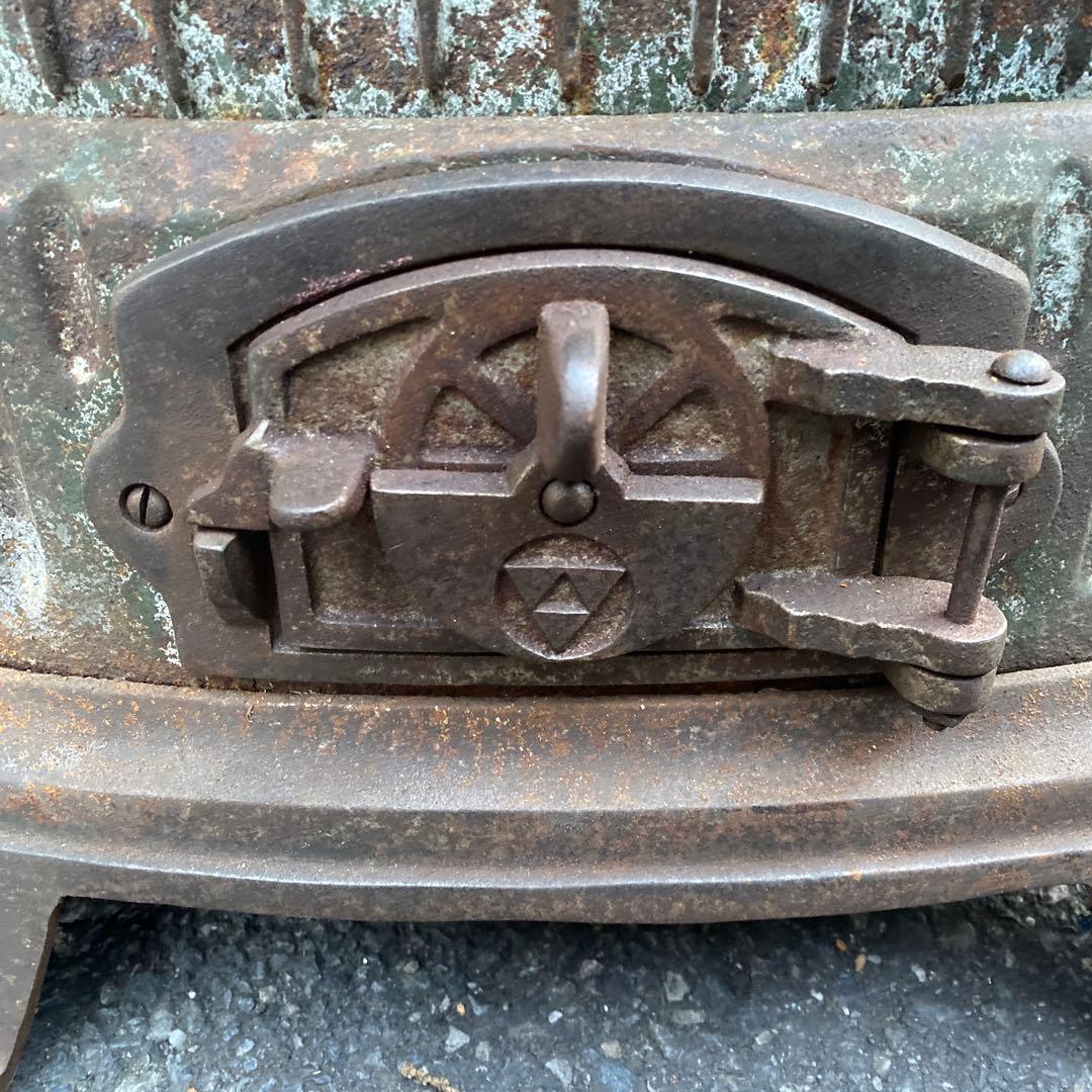 光鱗　薪ストーブ 石炭ストーブ　昭和レトロ