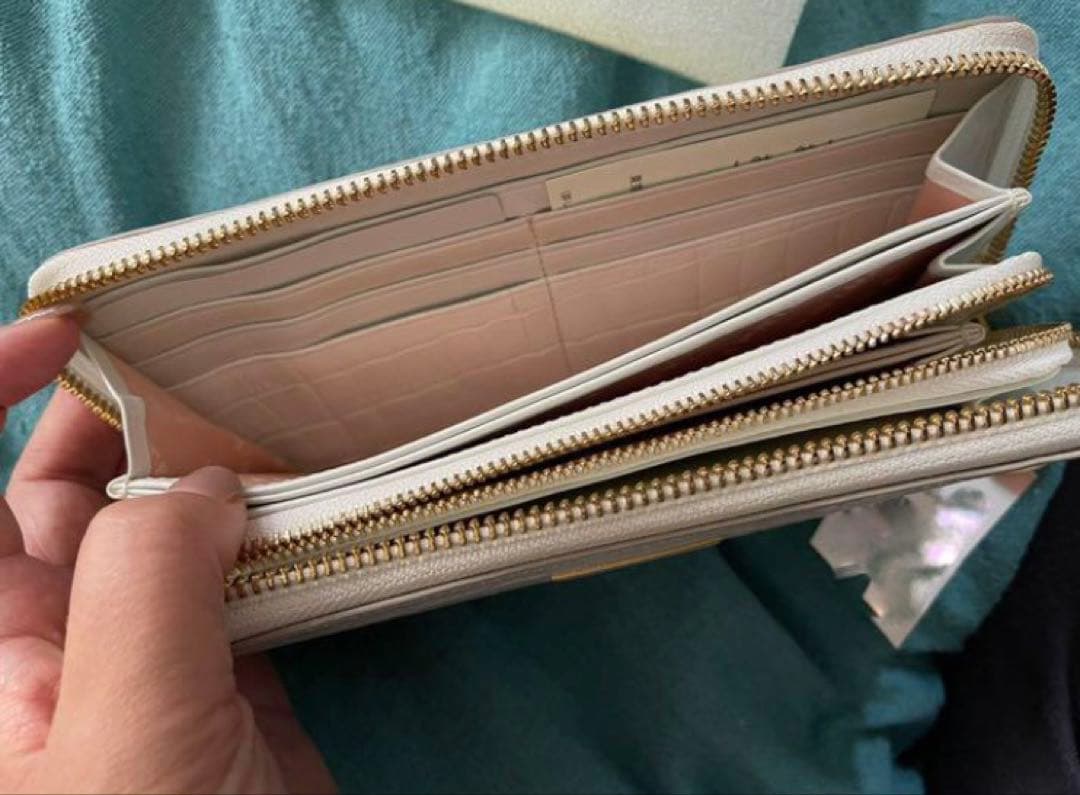 ANTEPRIMA❤︎ クロコダイル型押し長財布(未使用)