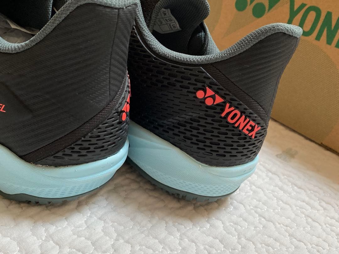 YONEX アドアクセルワイド GC テニスシューズ ブラック/スカイブルー