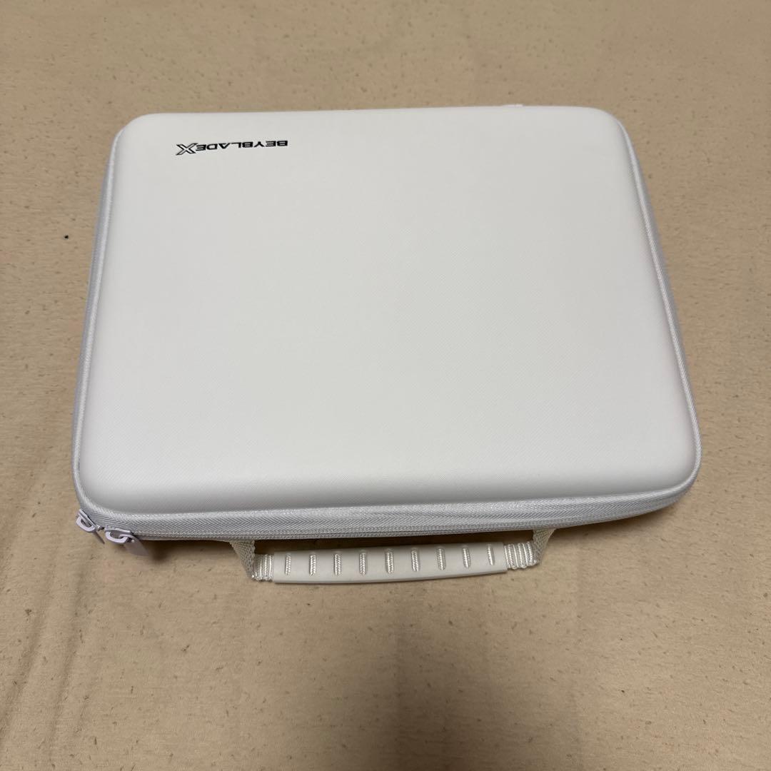 ほぼ新品 ベーブレードx 12個 まとめ売り ベイバトルパス•ケース付き