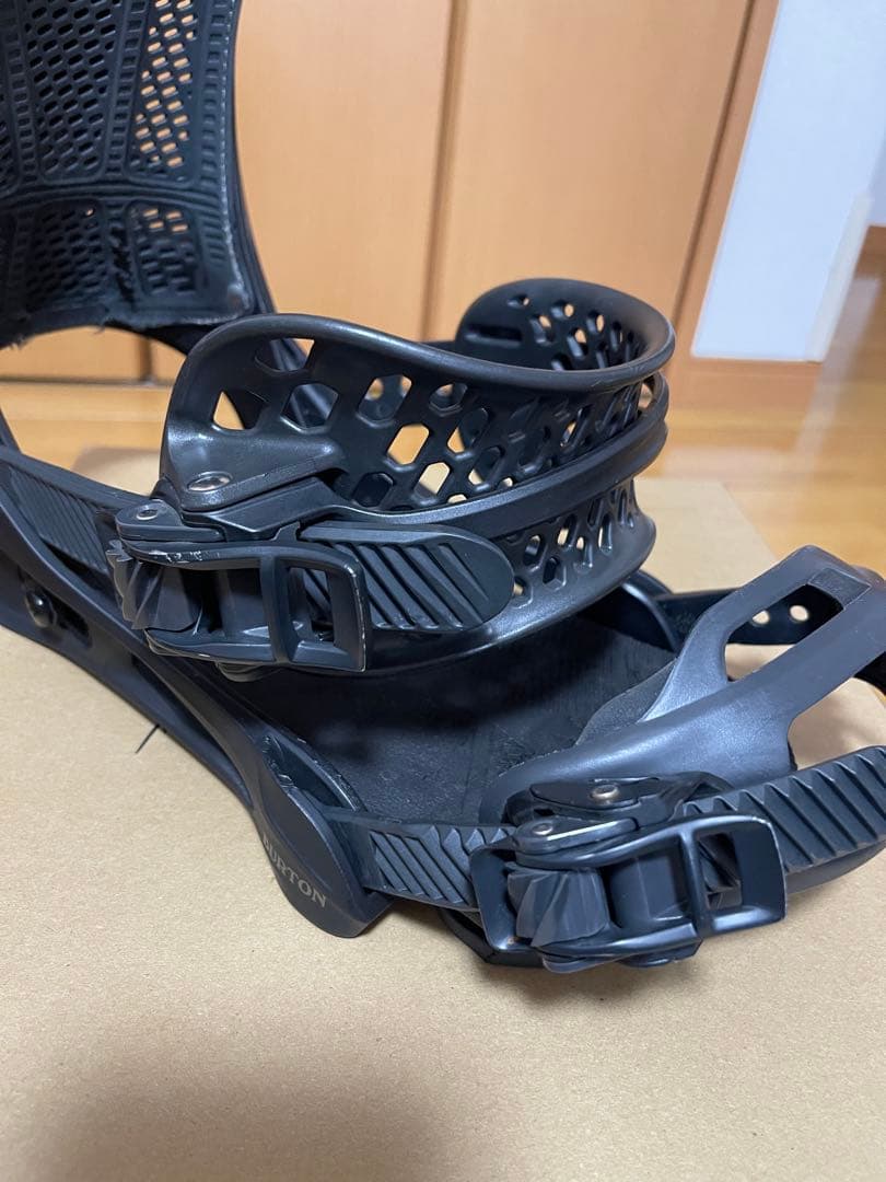 【ジャンク品】BURTON MALAVITA MNS M ビンディング(要修理)