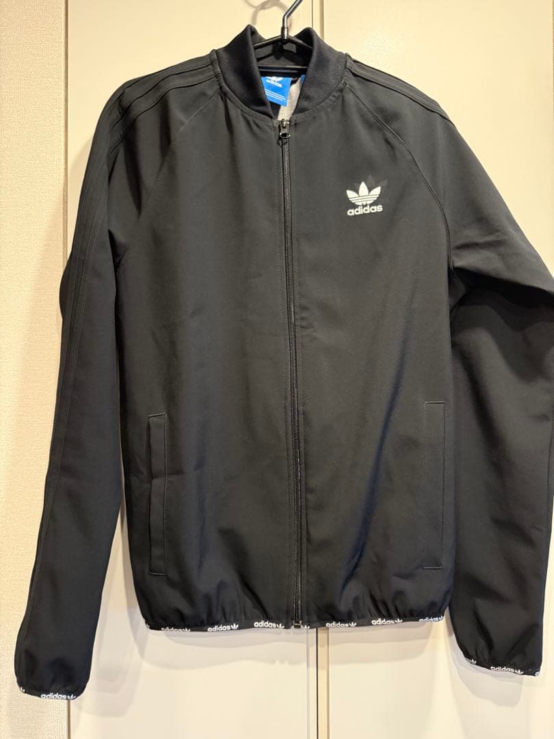 adidas アディダスオリジナル トラックスーツ ジャケットアディカラー