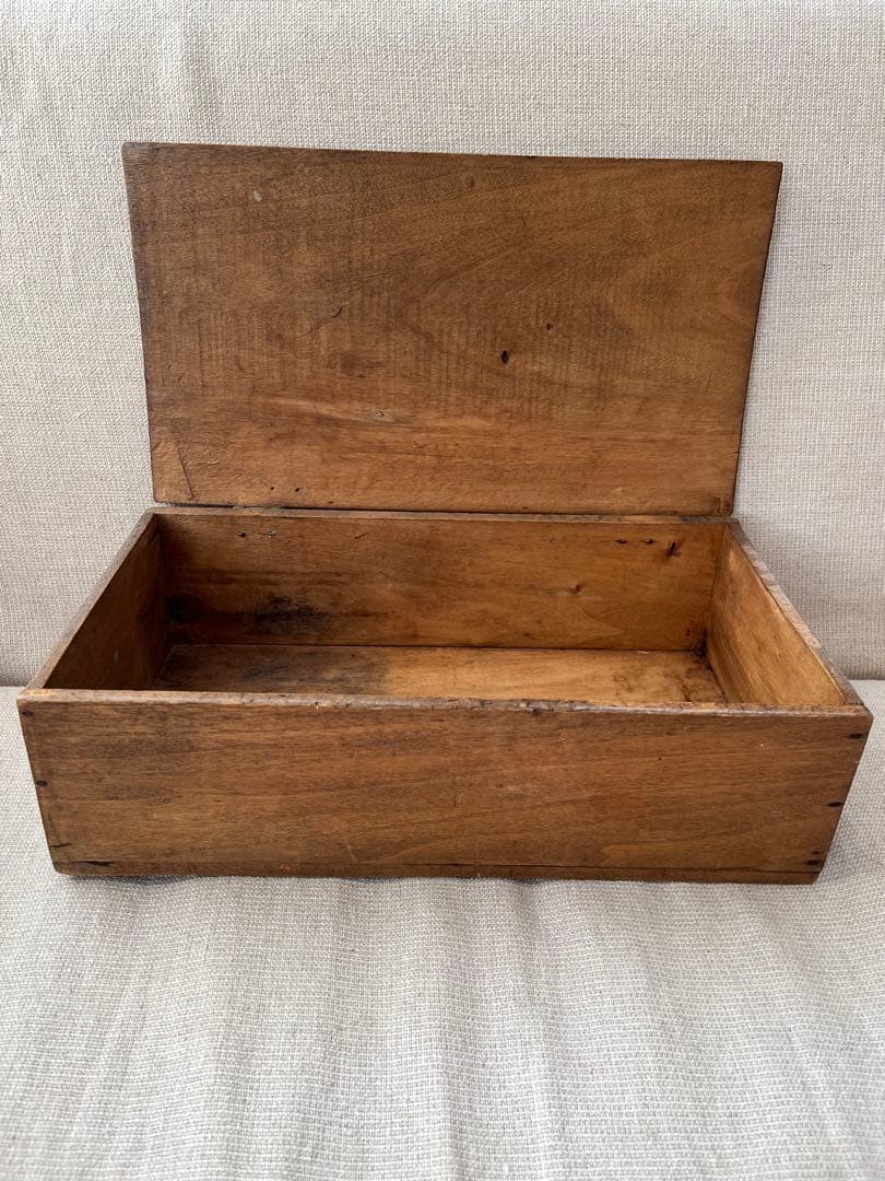 アンティーク小物入れ