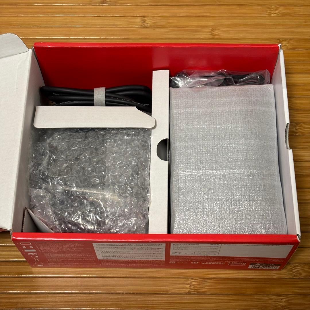 n*3様 【バッテリー強化版】Nintendo Switch 本体