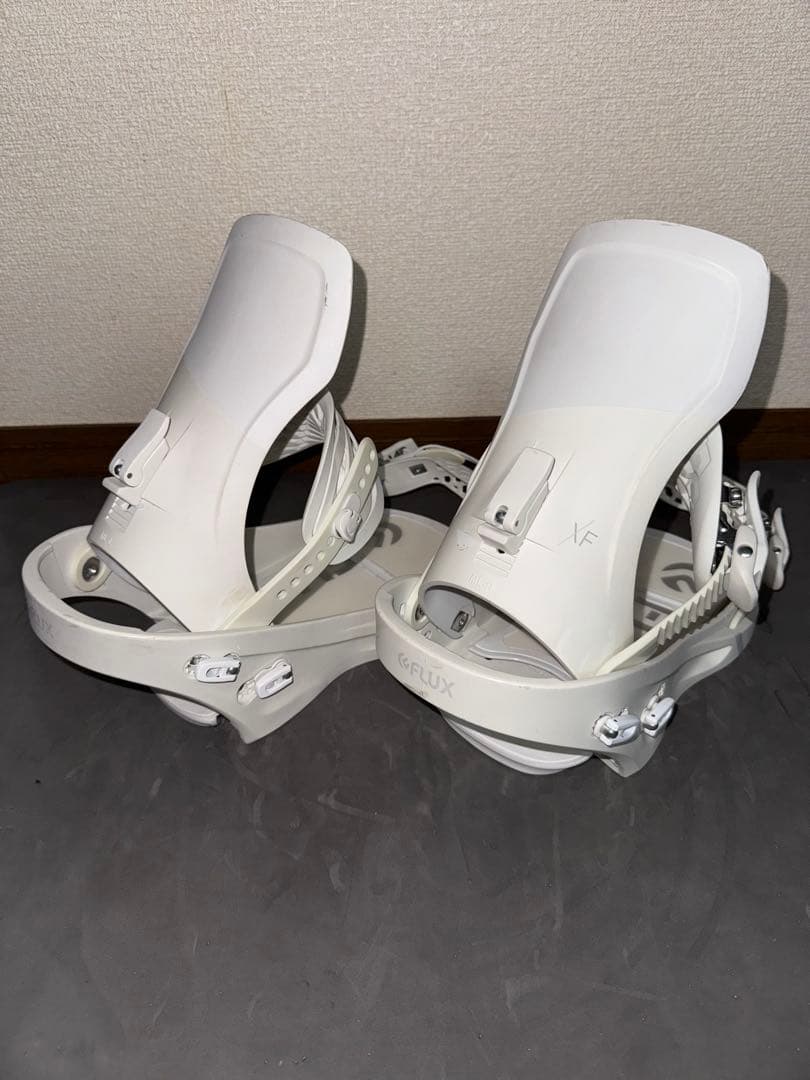 FLUX XF Lサイズ(27.0〜) ホワイト