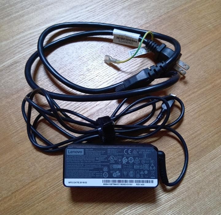 Lenovo IdeaPad 720S　初期化・動作確認済　付属品完備