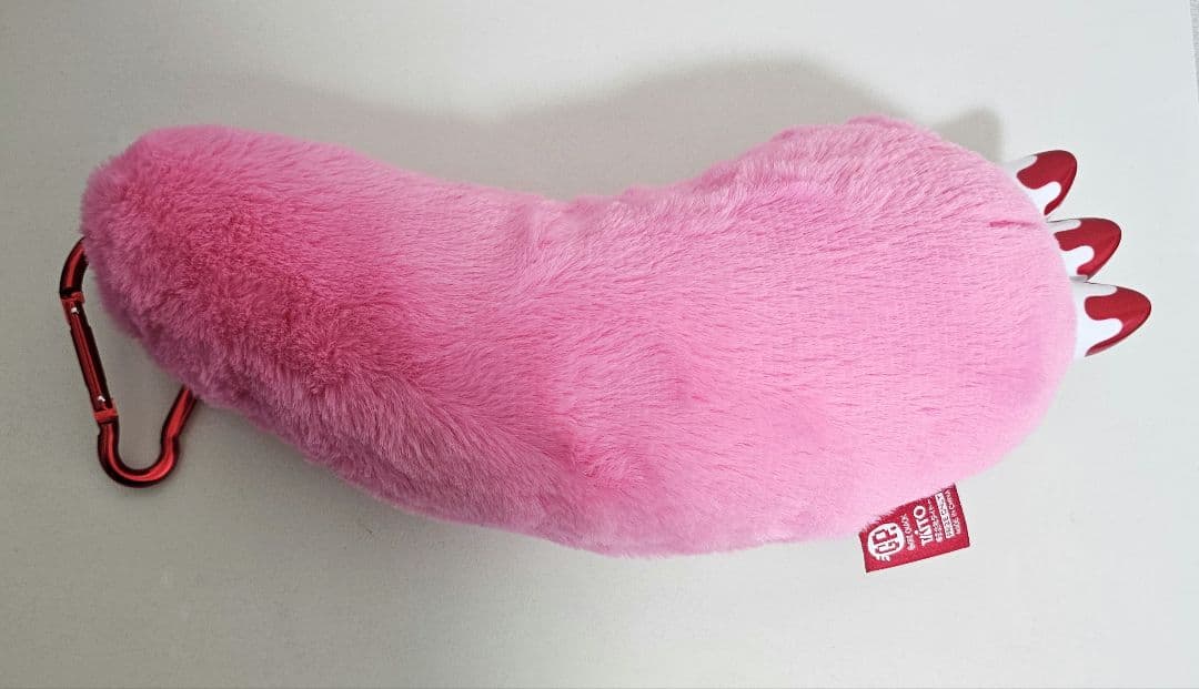 いたずらぐまのグルーミー ジャンボアームキーホルダー - メルカリ