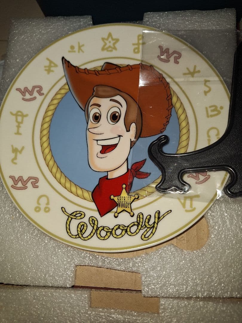 レアディズニー トイストーリーラウンドアップ絵皿 - メルカリ