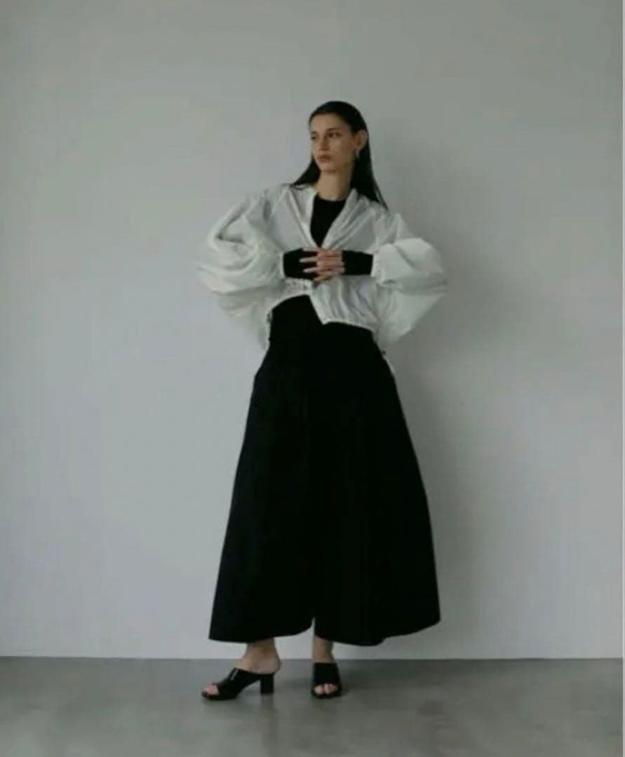 美品 LOHEN ローヘン スカートパンツ 黒 FREE