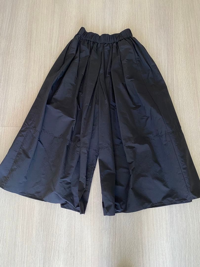 美品 LOHEN ローヘン スカートパンツ 黒 FREE