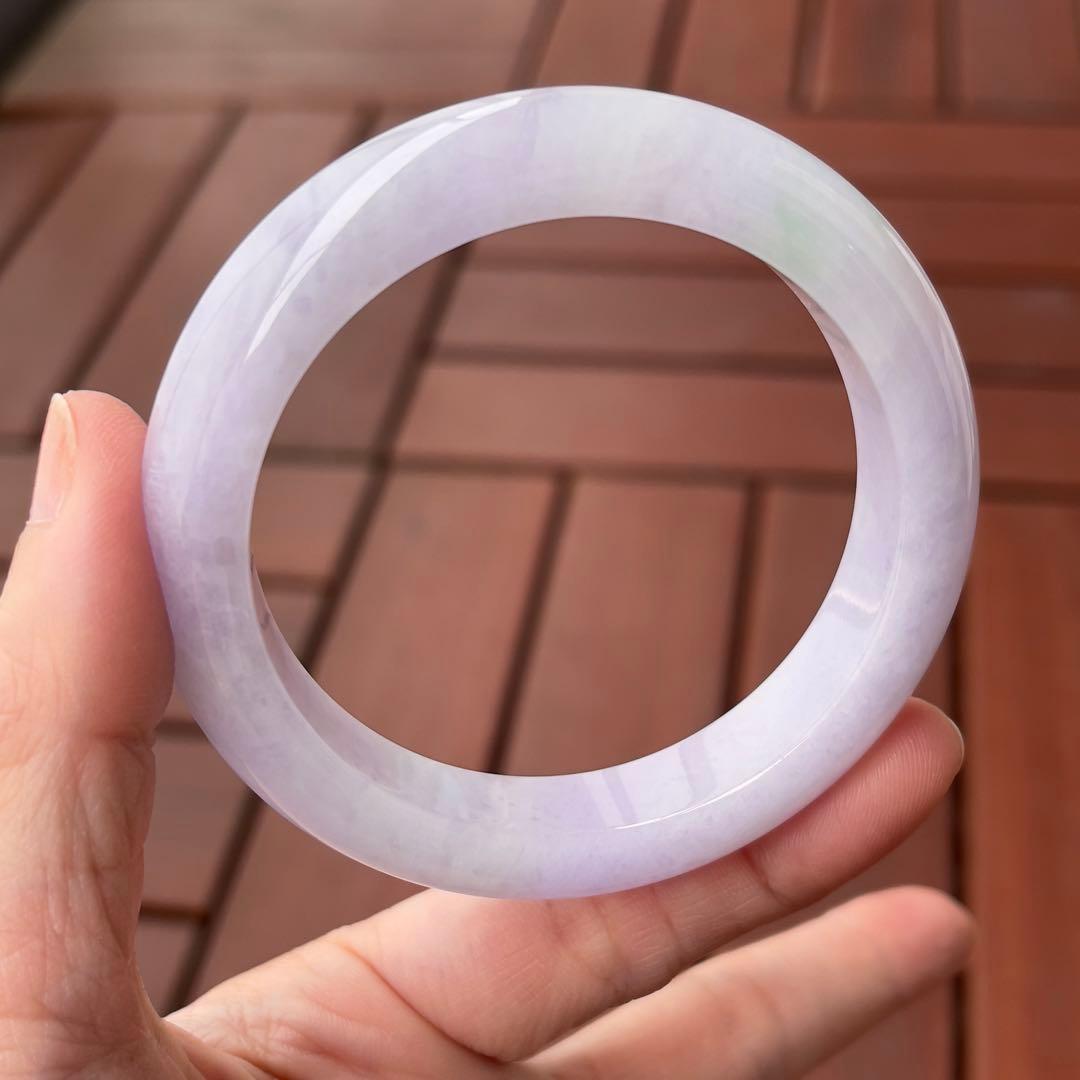 日本鑑別書付き・希少なラベンダーカラー54cmミャンマー産本翡翠バングル8241