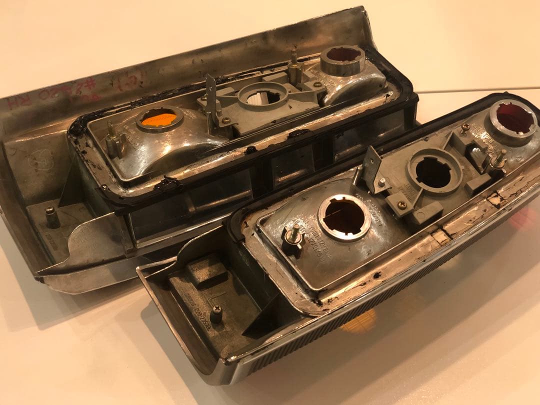 y30グロリア　テールランプ 左右セット 車用