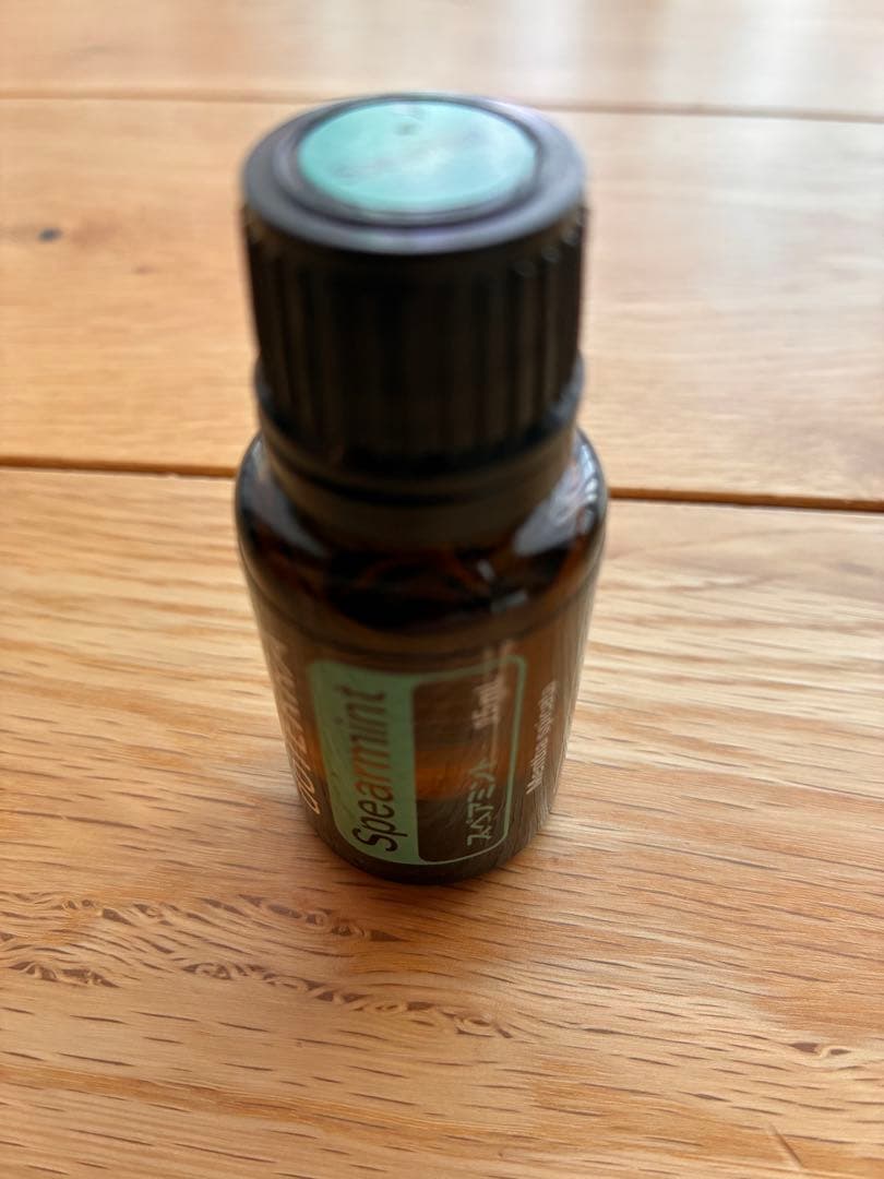 新品未開封doTERRA エッセンシャルオイル 25本セット　ケース付き