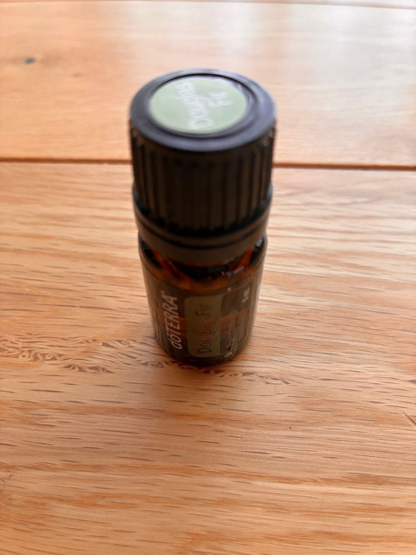 新品未開封doTERRA エッセンシャルオイル 25本セット　ケース付き