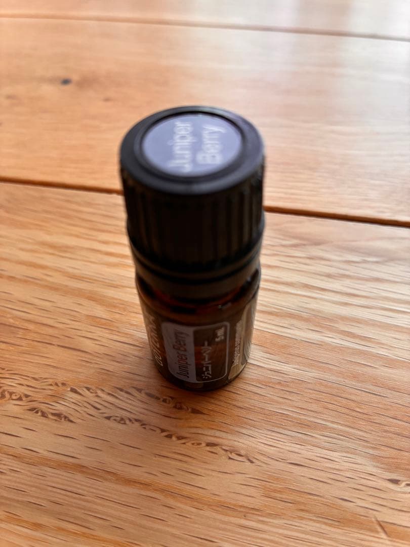 新品未開封doTERRA エッセンシャルオイル 25本セット　ケース付き