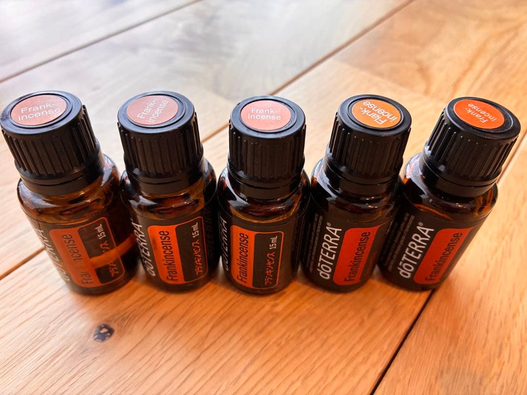 新品未開封doTERRA エッセンシャルオイル 25本セット　ケース付き