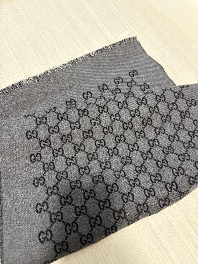 GUCCI GGロゴ グレー マフラー