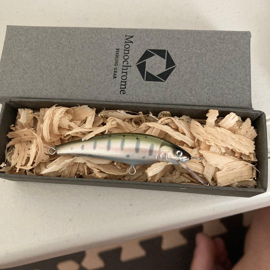 フィシィングルアー　ハンドメイドミノー　モノクローム