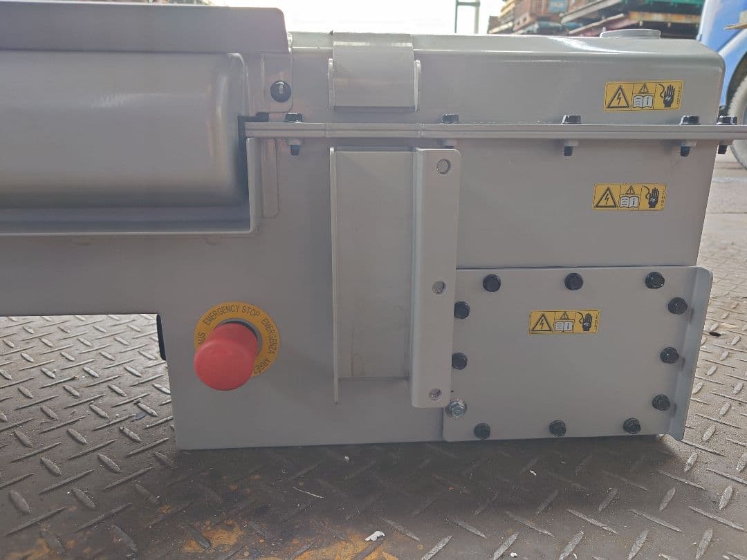 ML268026　三菱ふそう　キャンターハイブリッドバッテリー