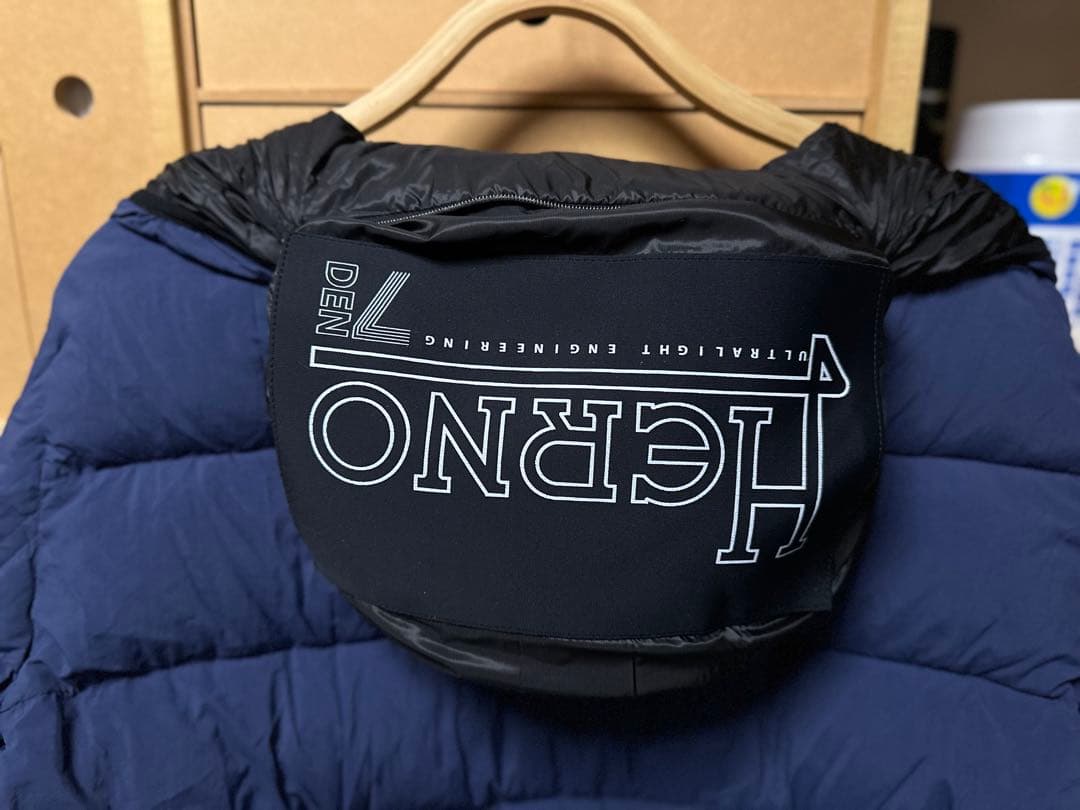 HERNO フード付き ダウンジャケット リバーシブル