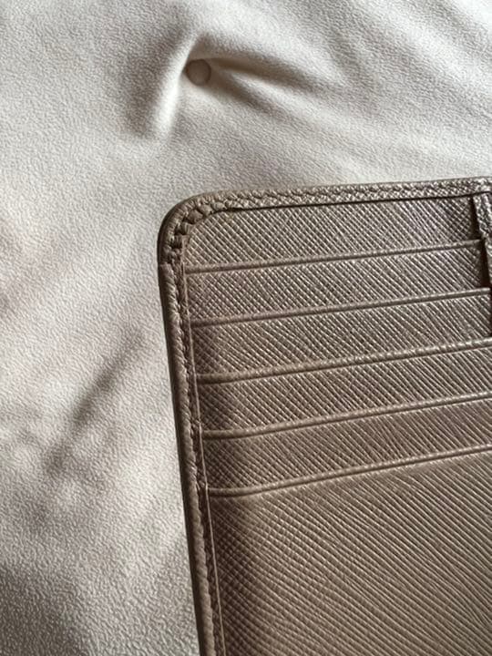 ★Lotus★ 　PRADA プラダ 二つ折り財布