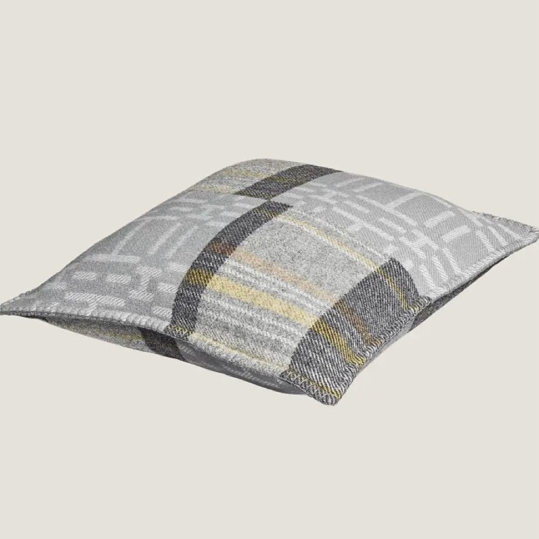 HERMES エルメス クッション