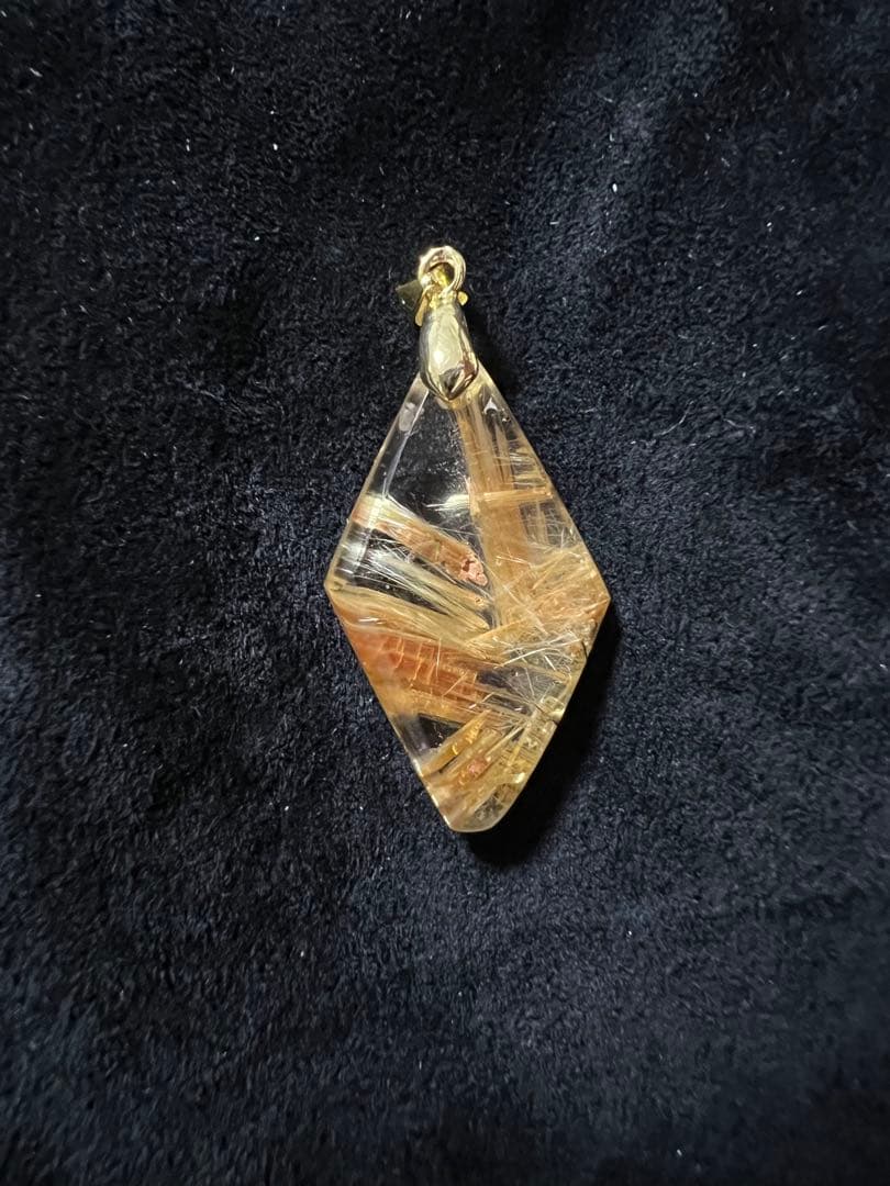 ルチルクォーツ　ペンダントトップ　ひし形