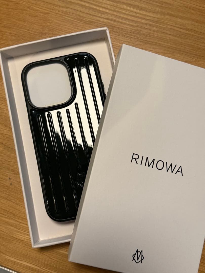 RIMOWA iPhone 16 Pro MagSafe 対応ケース プレミアム iPhoneケース | iPhone向けのテックアクセサリー | RIMOWA