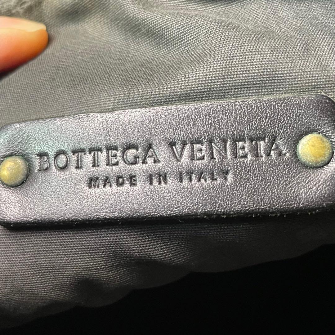 定価20万超！BOTTEGA VENETAイントレチャート ショルダーバッグ