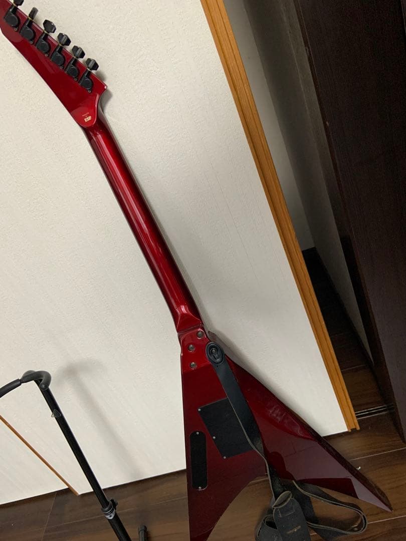 フライングV型　エドワーズ　EDWARDS フライングV 千聖 ボディ欠けあり