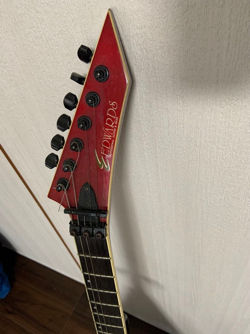 フライングV型　エドワーズ　EDWARDS フライングV 千聖 ボディ欠けあり