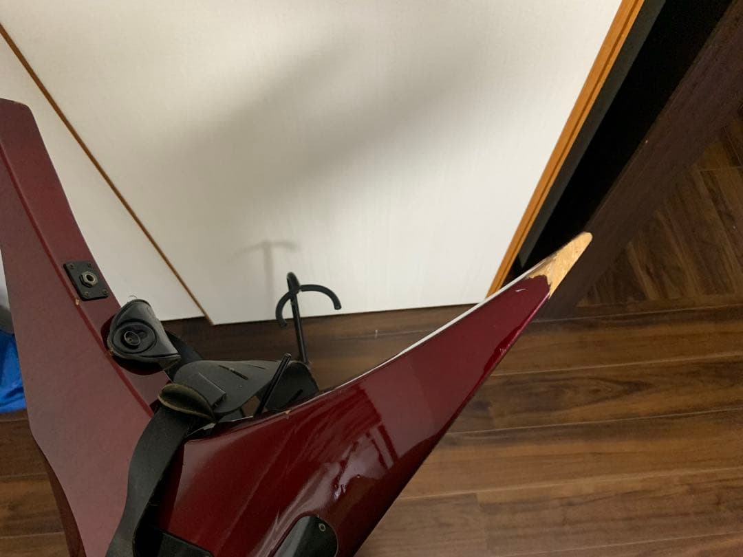 フライングV型　エドワーズ　EDWARDS フライングV 千聖 ボディ欠けあり