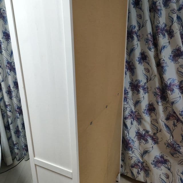 ヘムネス本棚　イケア（直接引取もしくは送料追加にて発送）