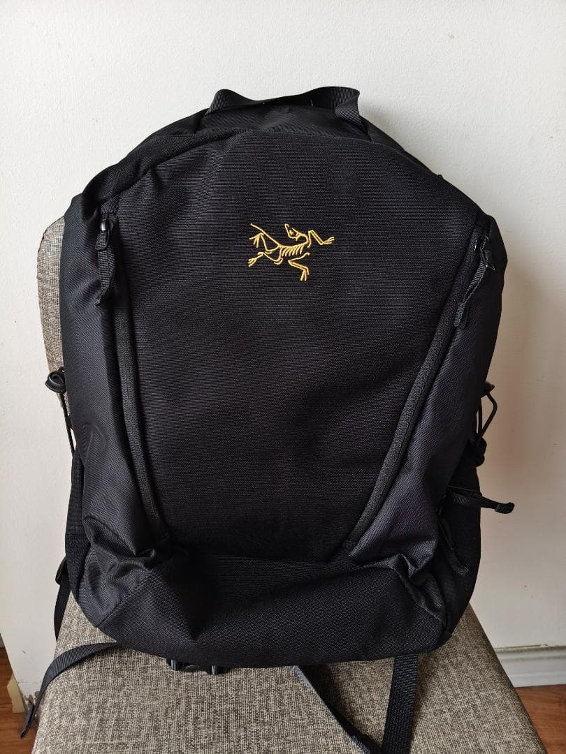 Arc'teryx 黒バックパック26L