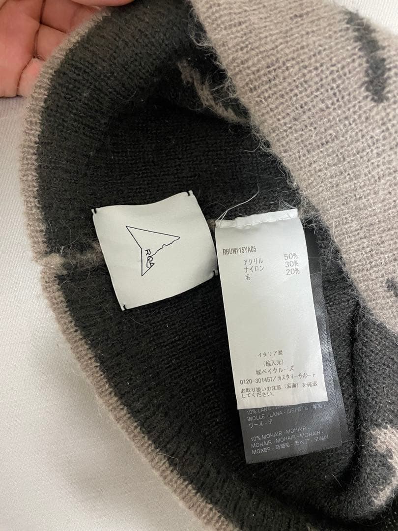 ROA ブラウン グラフィックビーニー