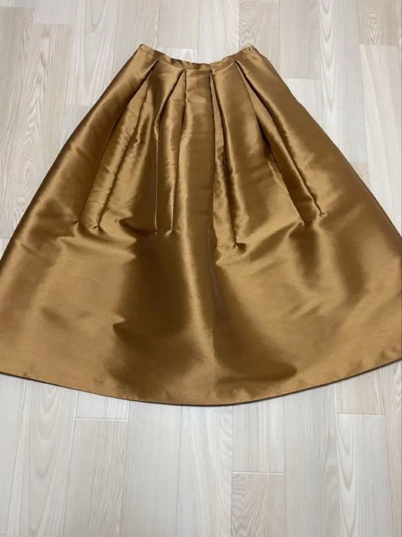 サードマガジン　ゴールド サテン フレアスカート ロング