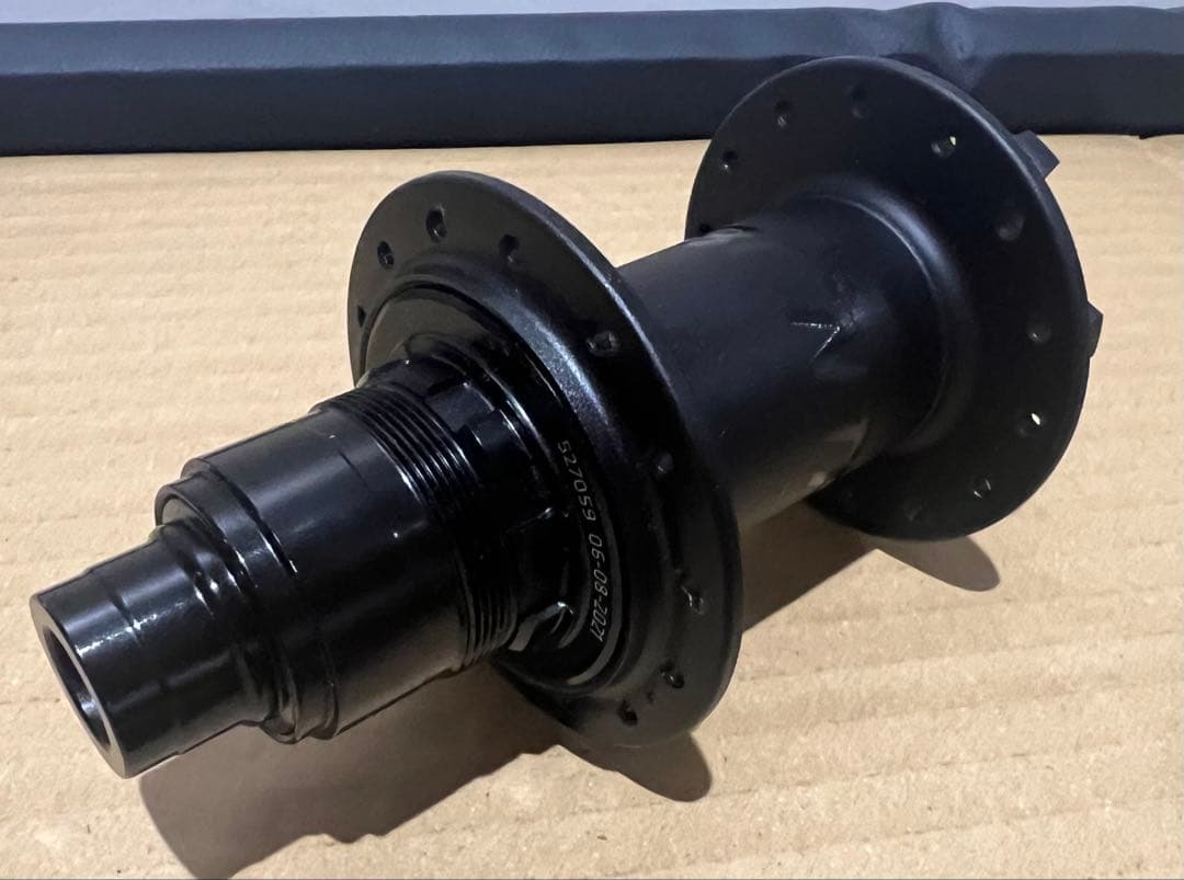 ゆ*き様 BONTRAGER ハブBOOST/108T 28H XD