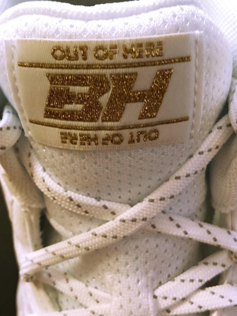 新品2026年USA国内限定アンダーアーマー野球ハーパー8MidRm29.5cm