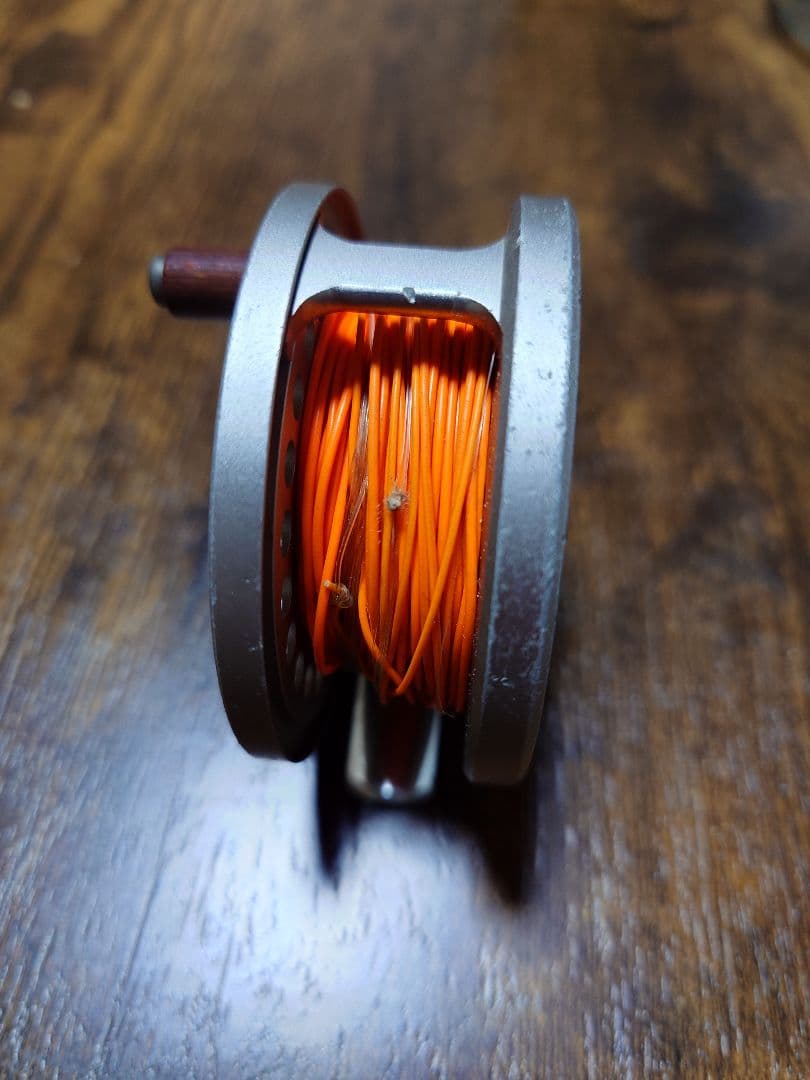 ufm CANTATA 2250 ウエダ　カンタータ　フライフィッシング　リール