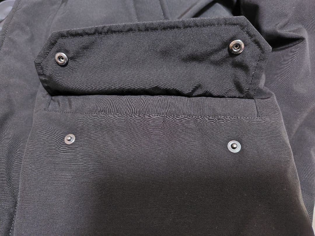 新品タグ付 ユニクロ ハイブリッドダウンウルトラウォームコート 黒 メンズM