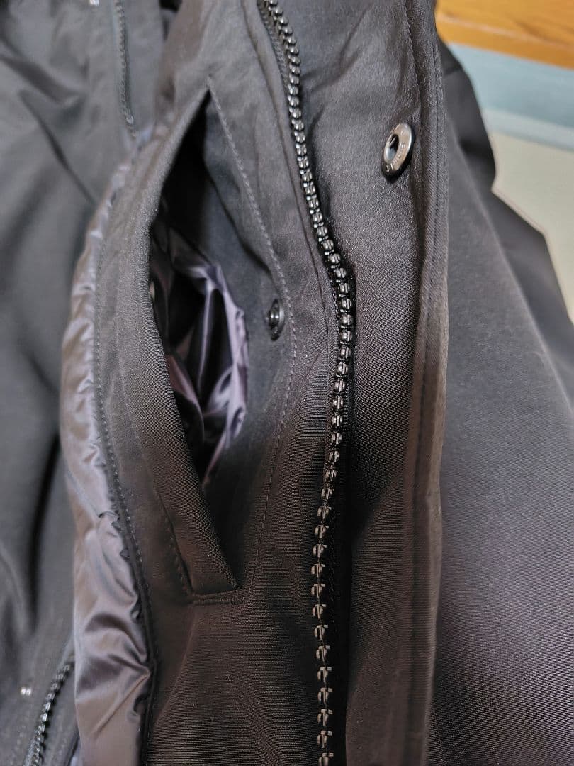 新品タグ付 ユニクロ ハイブリッドダウンウルトラウォームコート 黒 メンズM