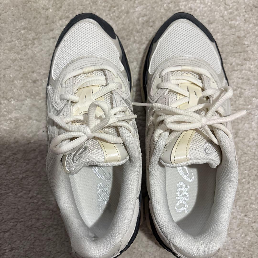 【極美品】asics GELーNYC WHITE/SMOKE GREY